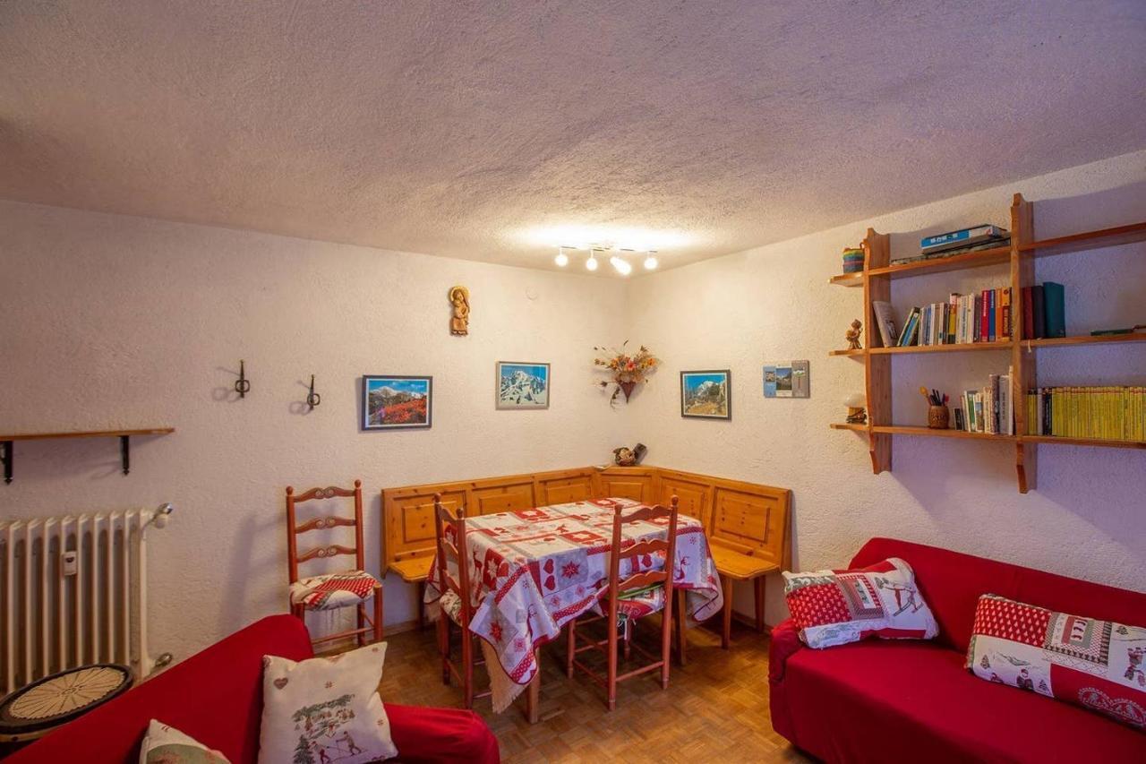 Ferienwohnung Joivy Flat For 6, In The Historic Town Pré-Saint-Didier Exterior foto